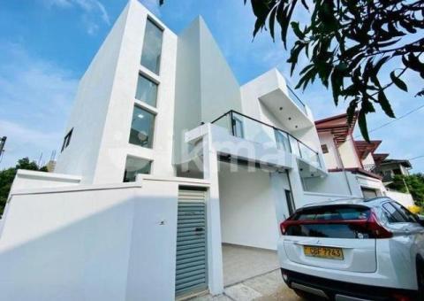 MODERN LUXURY TWO STOREY HOUSE FOR SALE – ATHURUGIRIYA